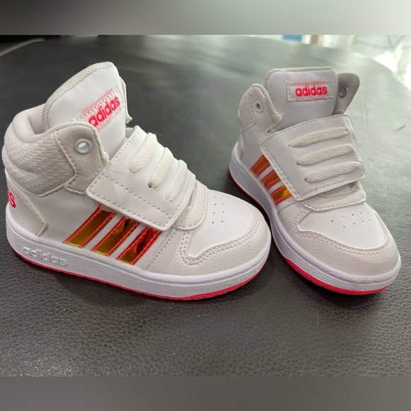 adidas Other - Adidas high tops size7 toddler